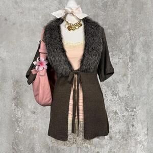 y2k greyish brown cardigan with fur trim and tie closure, does have wool